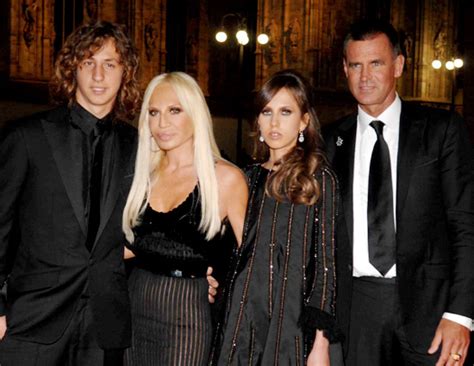 bicchieri donatella versace|donatella versace family.